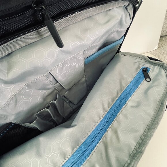 Dell New Pro Briefcase 15" Soft Carrying Case Laptop Notebook Genuine Tablet Bag - Picture 13 of 16